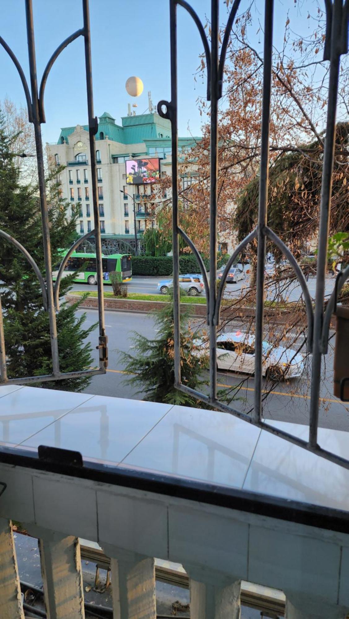 Riverside Baratashvili Apartment Tiflis Exterior foto